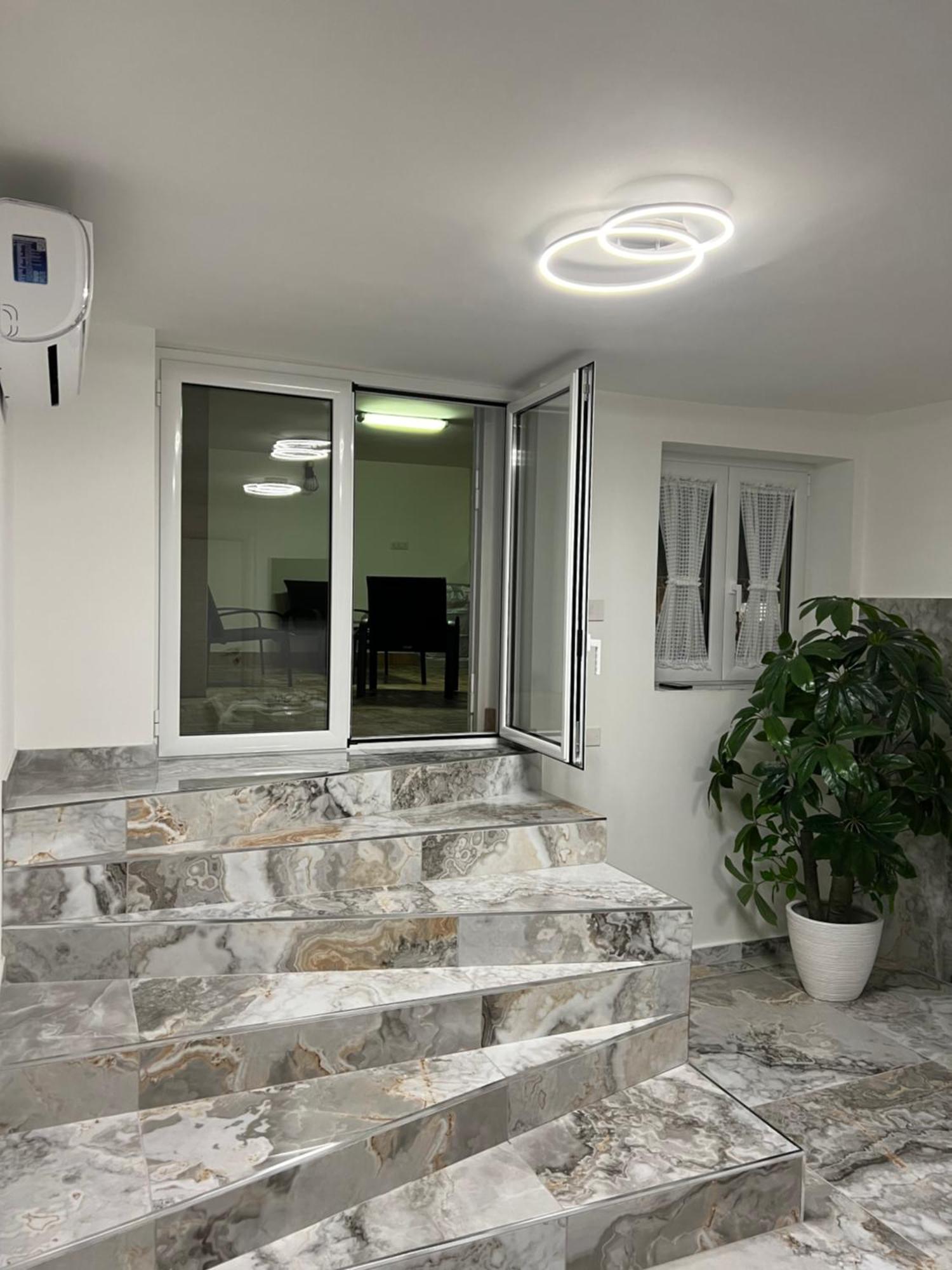 Che Casa Apartment Napoli Bagian luar foto