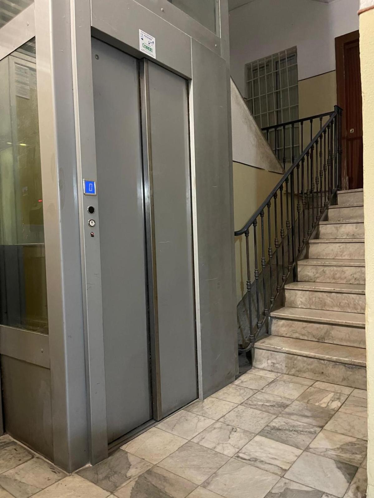 Che Casa Apartment Napoli Bagian luar foto