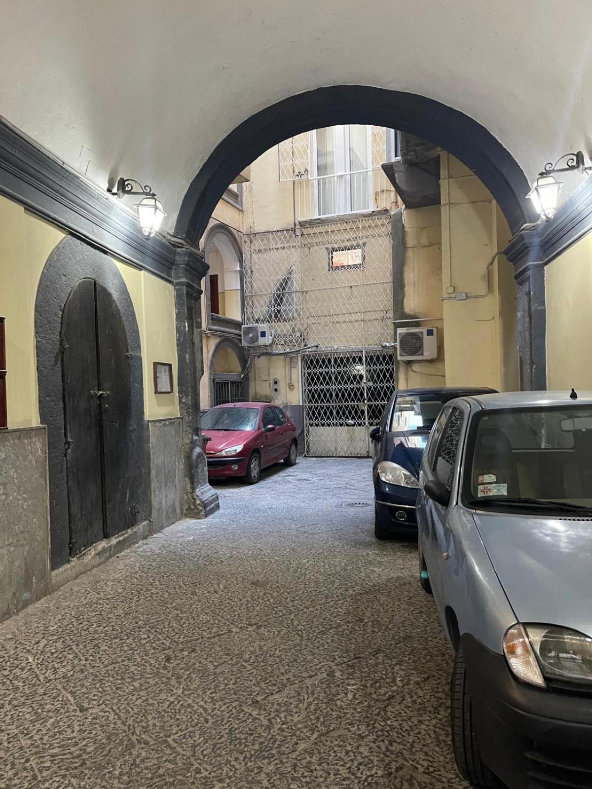 Che Casa Apartment Napoli Bagian luar foto