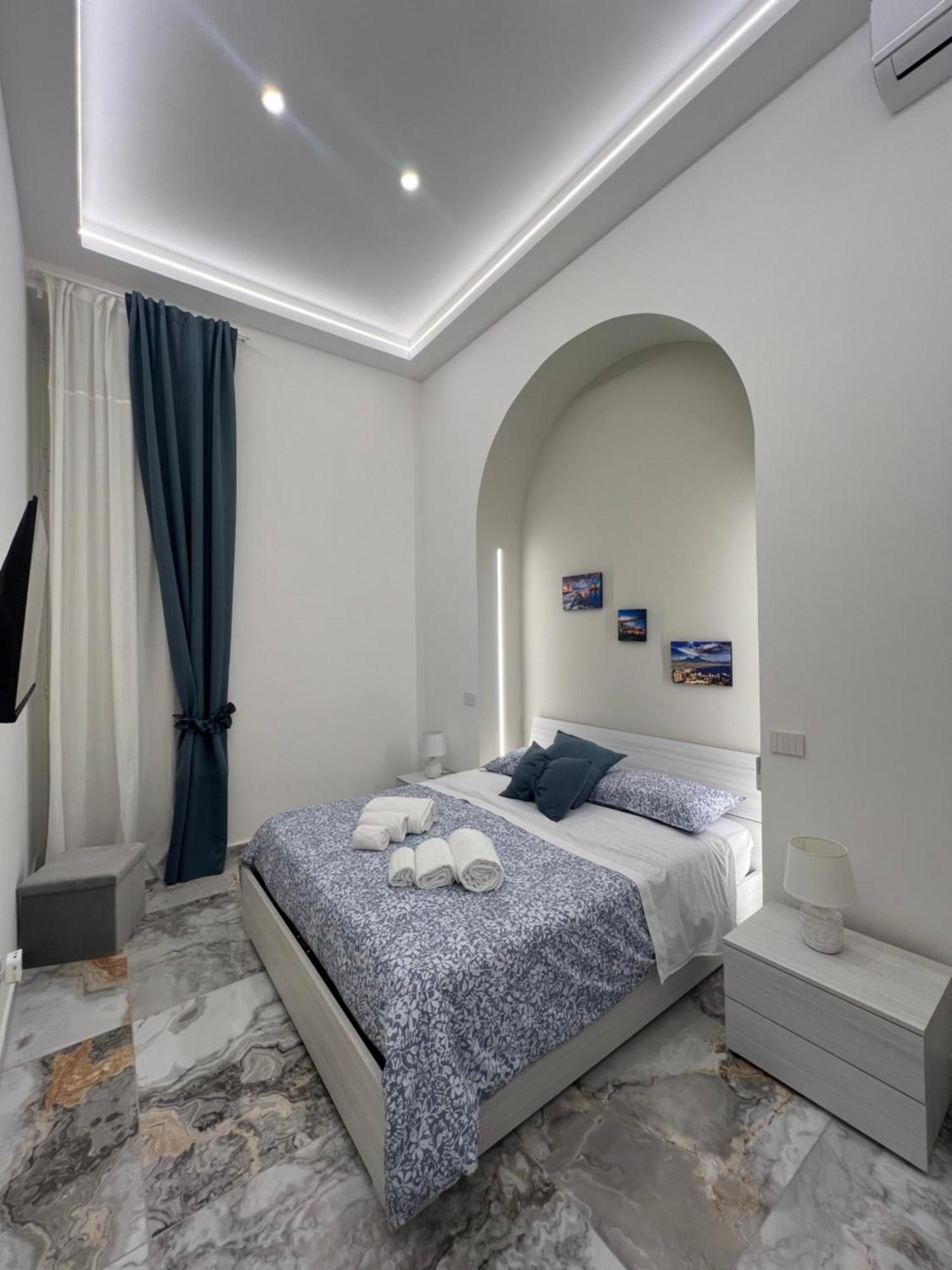 Che Casa Apartment Napoli Bagian luar foto