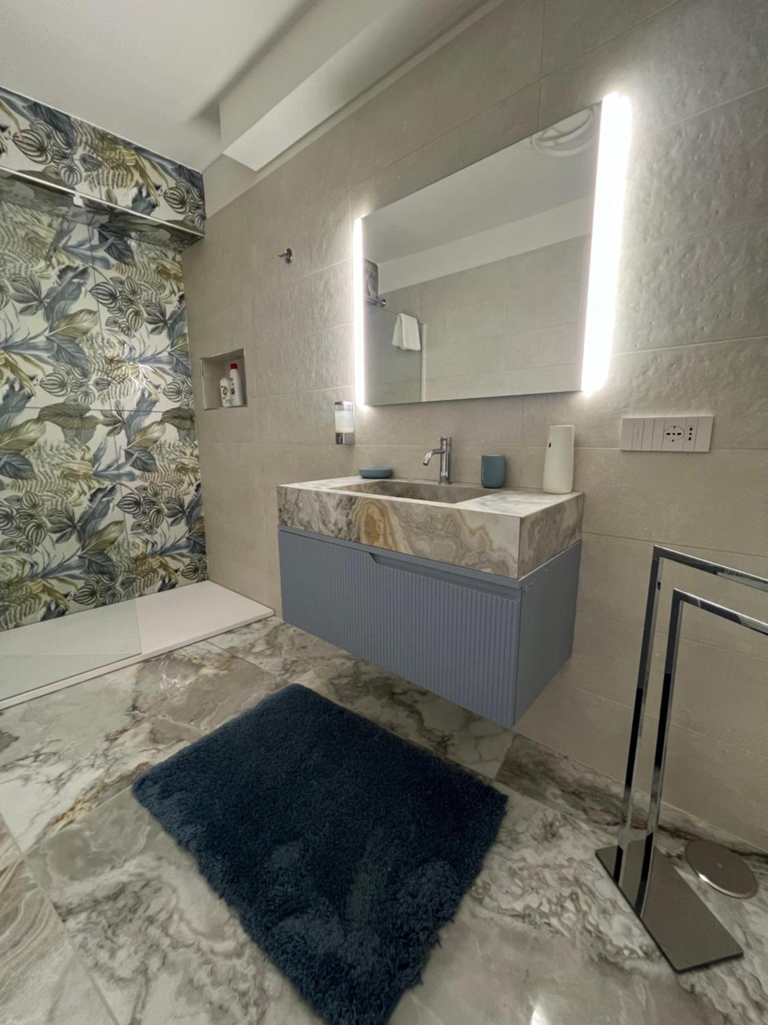 Che Casa Apartment Napoli Bagian luar foto